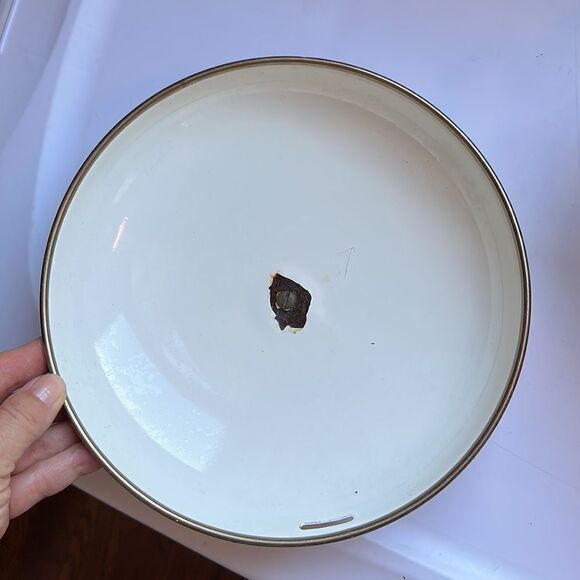 Vintage enamelware floral painted cooking pot with brass handles - Picture 4 of 9